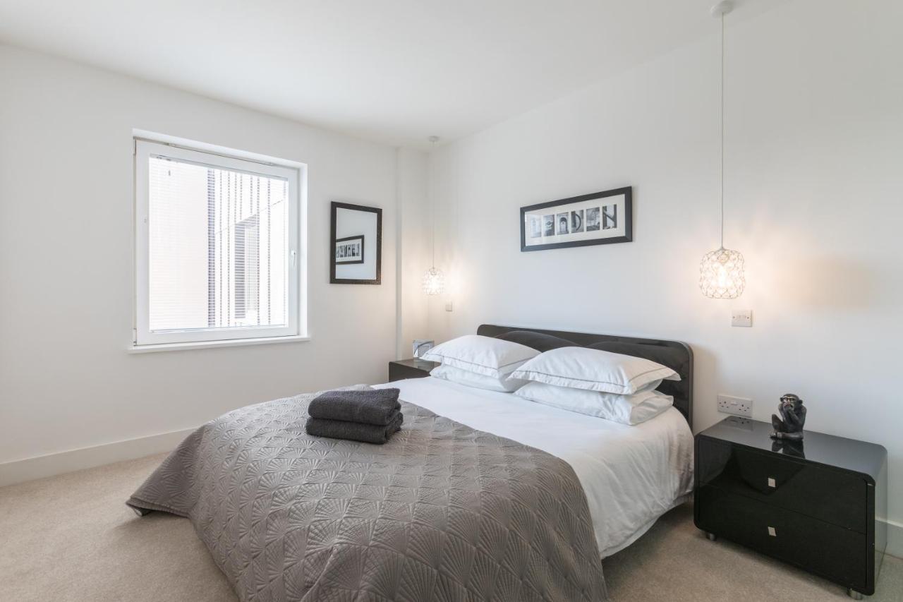 Luxury 2-Bed Flat Parking And Close To The Tube London Kültér fotó