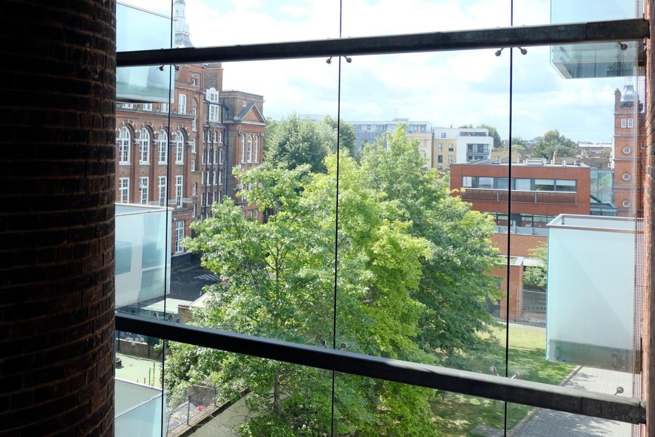 Luxury 2-Bed Flat Parking And Close To The Tube London Kültér fotó