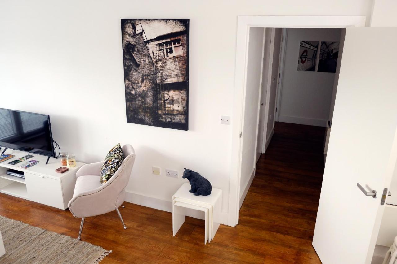Luxury 2-Bed Flat Parking And Close To The Tube London Kültér fotó