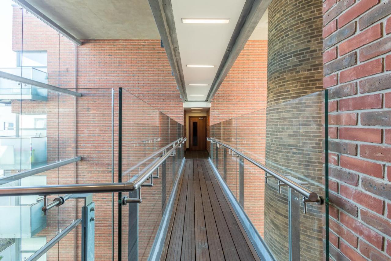 Luxury 2-Bed Flat Parking And Close To The Tube London Kültér fotó