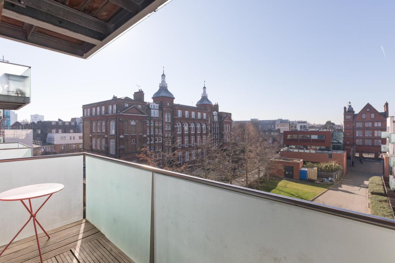 Luxury 2-Bed Flat Parking And Close To The Tube London Kültér fotó